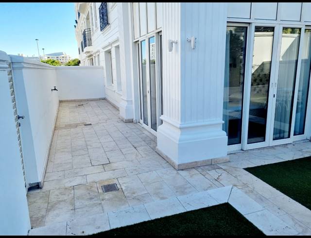 2 BEDROOM APARTMENT TO LET IN SEA POINT